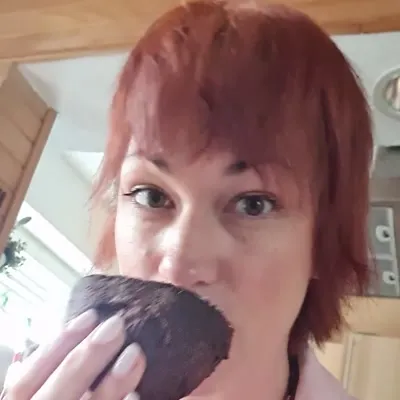 Simone B. mit IQ Brot